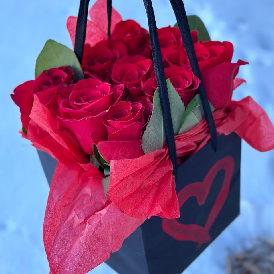Box 9 Red Roses