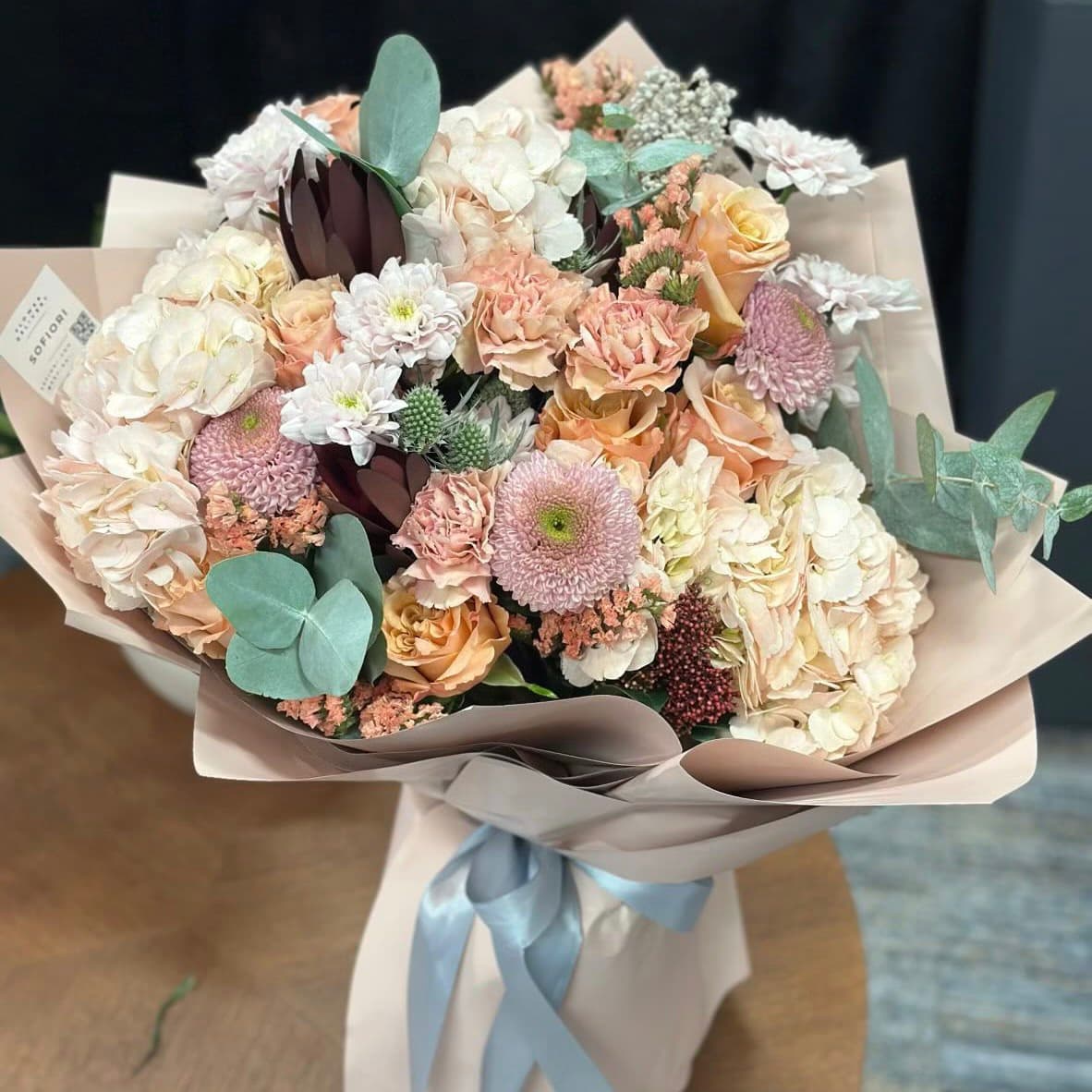 Roses Fall