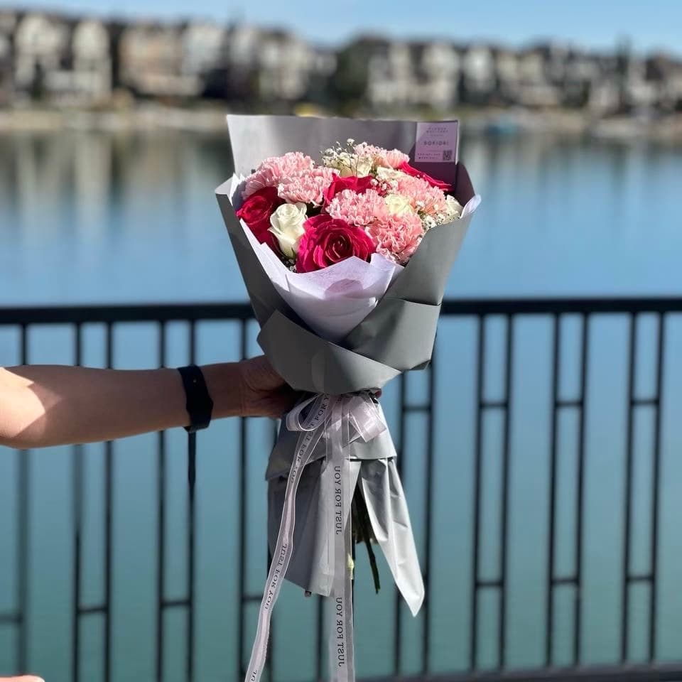 Anniversaries bouquet — Bouquet with Pink Roses